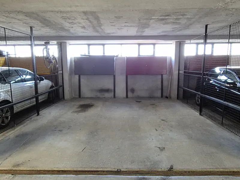Prodej garážového stání 26 m², Brno – náhled fotky 1