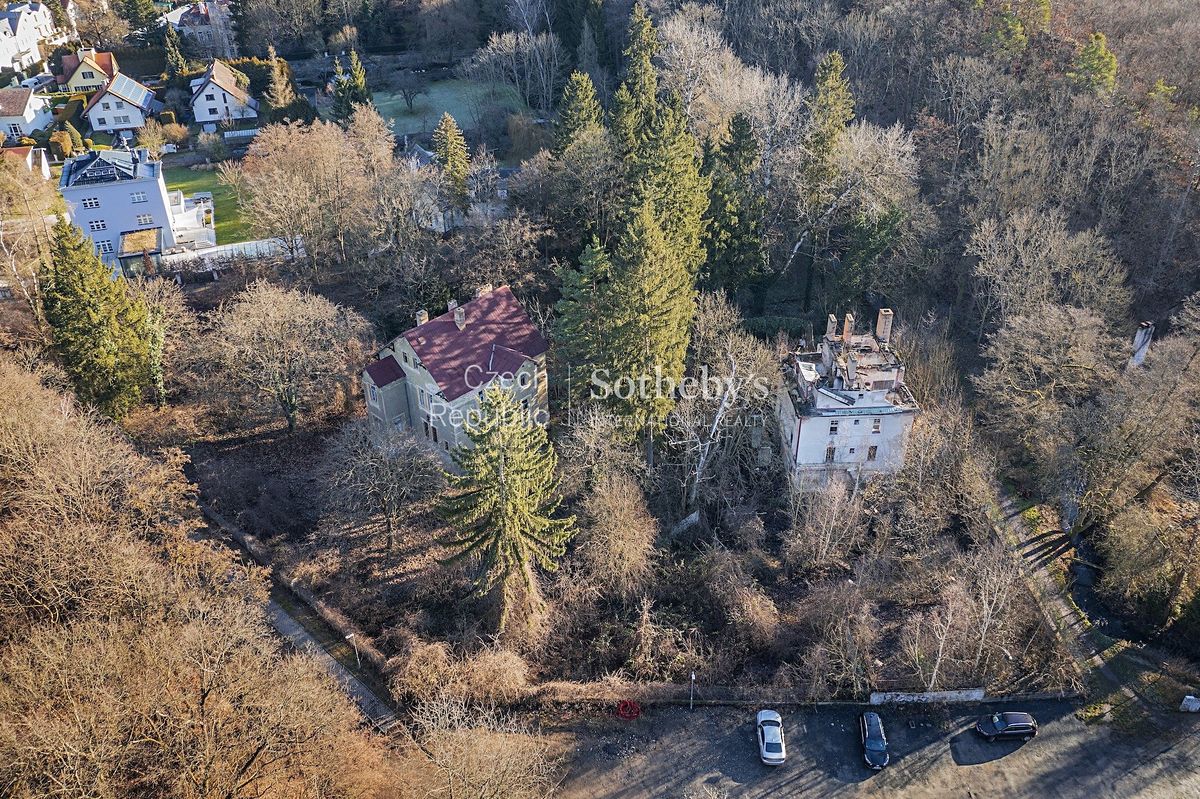 Prodej stavebního pozemku 7834 m², Roztoky – fotka 1 z 3
