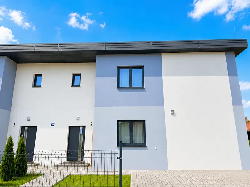 Prodej rodinného domu 226 m², pozemek 535 m², Ohrobec – náhled fotky 1
