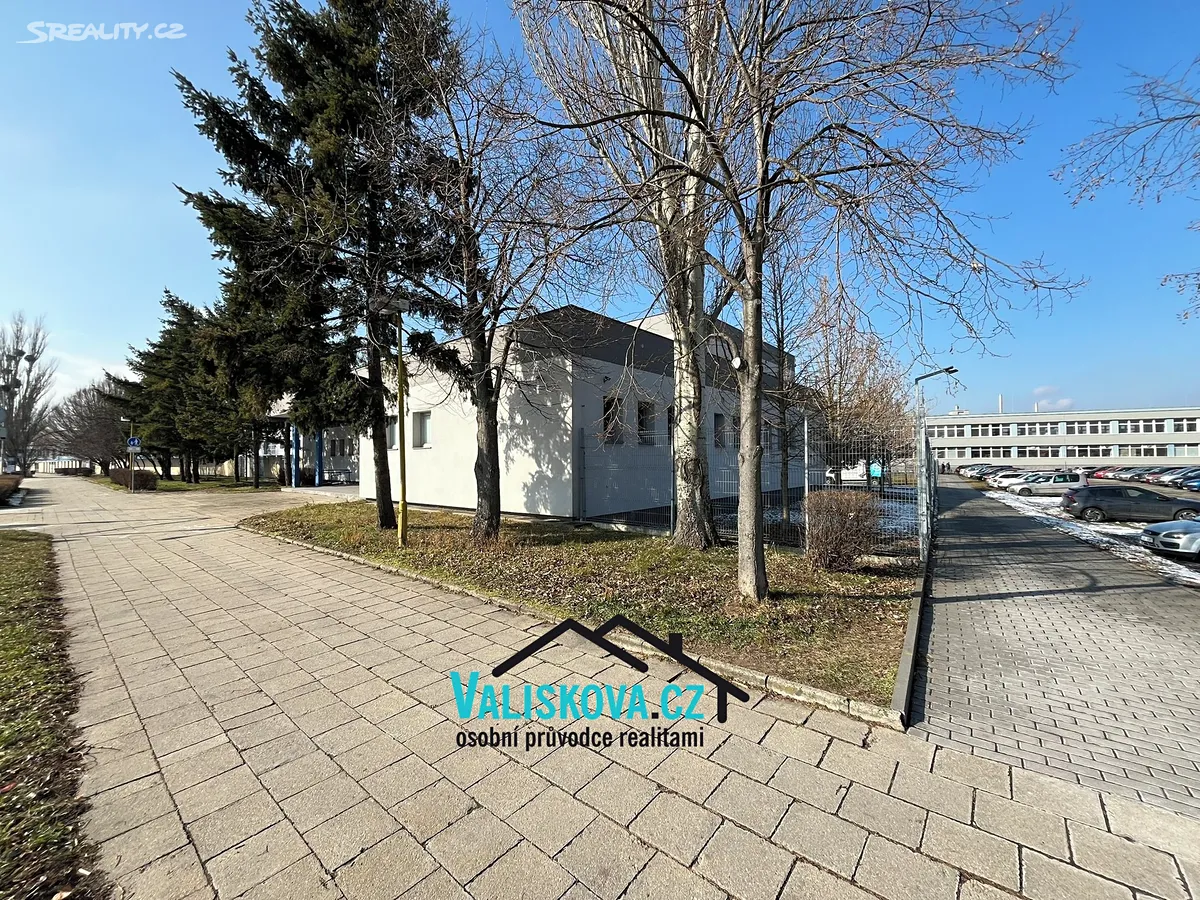 Pronájem kanceláře 347 m² – pohled 2