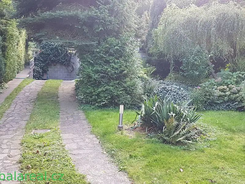 Pronájem garážového stání 20 m², Brno – náhled fotky 1