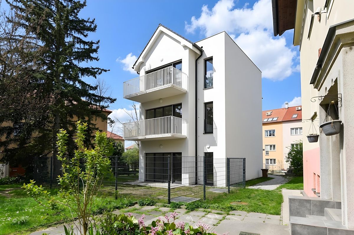 Prodej rodinného domu 272 m², pozemek 272 m²