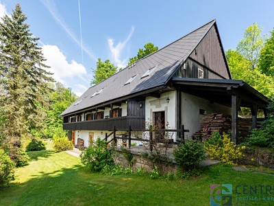 Prodej  rodinného domu 265 m², pozemek 1 648 m²