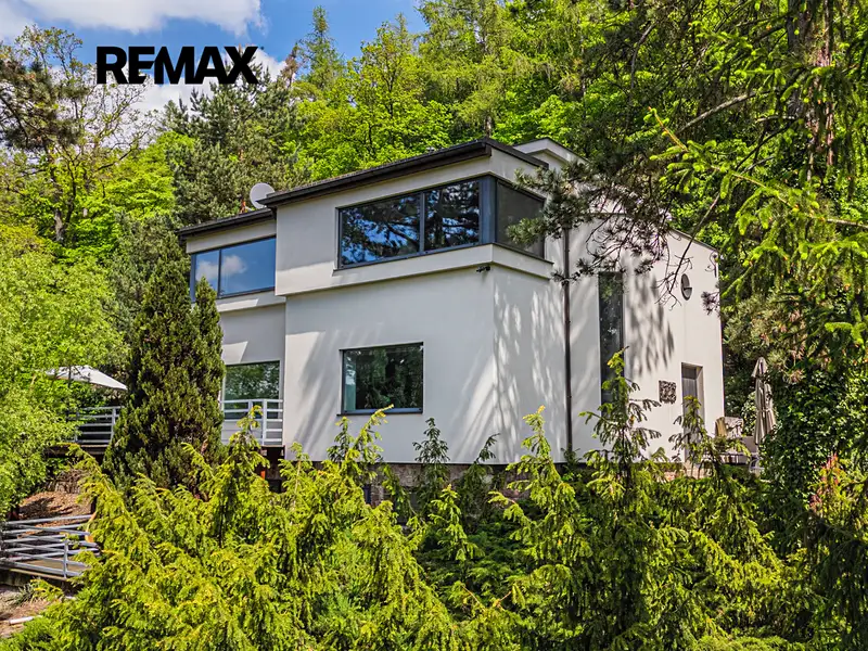 Prodej vily 338 m², pozemek 6193 m², Jince – náhled fotky 2