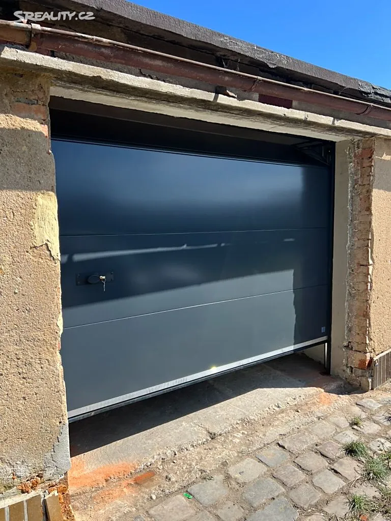 Pronájem garáže 18 m², Praha