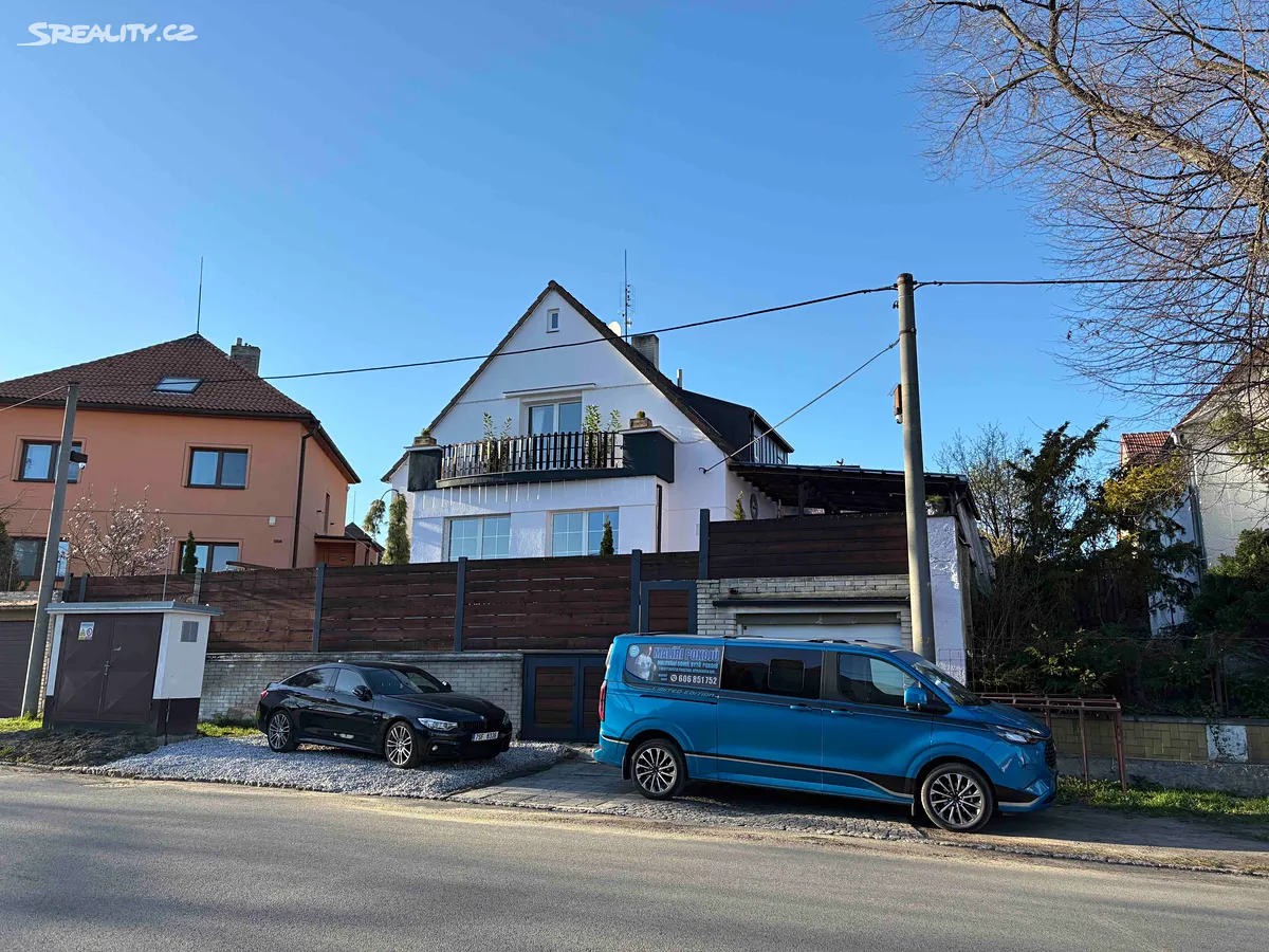 Prodej vily 260 m², pozemek 361 m², Slaný