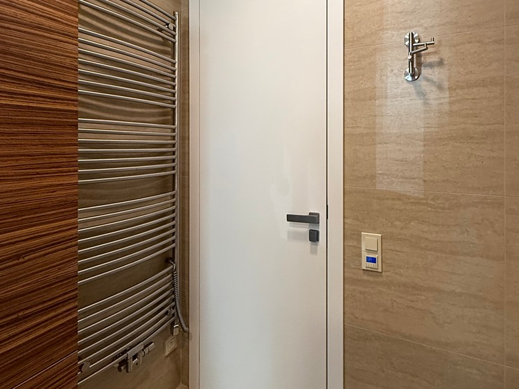 Pronájem bytu 3+kk, 80 m² (33 z 48)