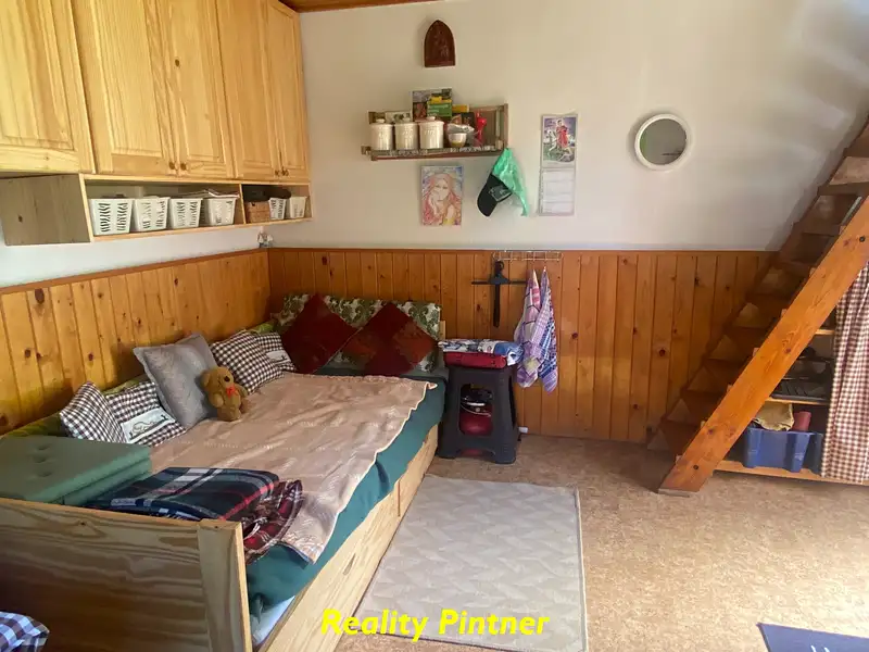 Prodej chaty 24 m², pozemek 431 m², Kamýk nad Vltavou – náhled fotky 2