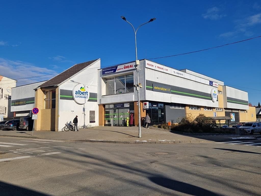 Pronájem obchodního prostoru 178 m² – fotografie 2