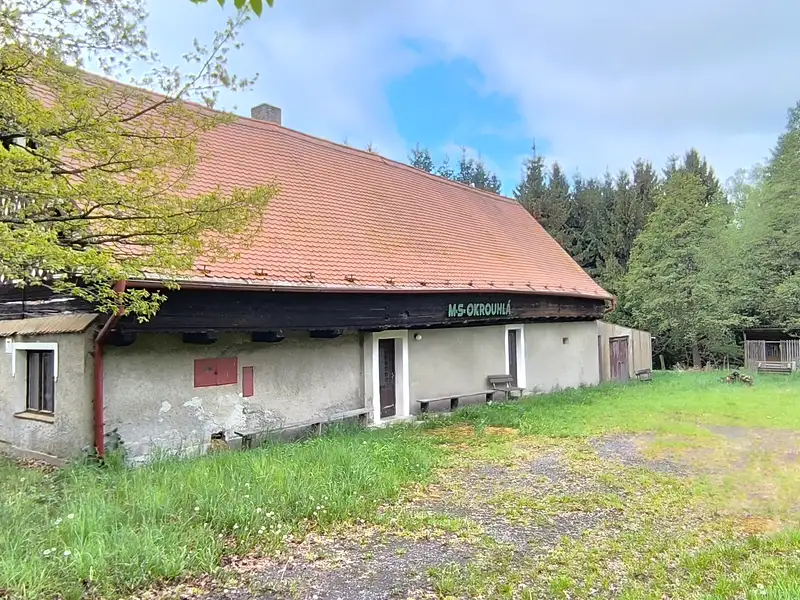 Prodej rodinného domu 321 m², pozemek 3298 m², Okrouhlá – náhled fotky 2