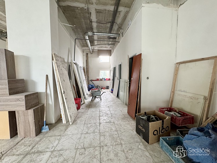 Комерційне приміщення в оренду, 350 м² (13 з 17)