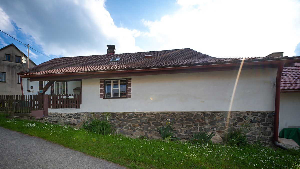 Prodej rodinného domu 180 m², pozemek 450 m² – fotografie 3