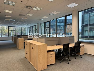 Pronájem kanceláře 780 m²