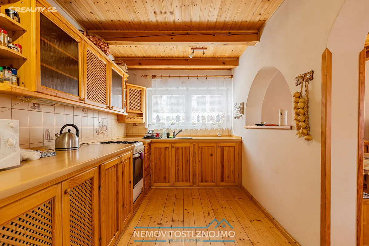 Prodej vícegeneračního domu 350 m², pozemek 868 m² – pohled 6