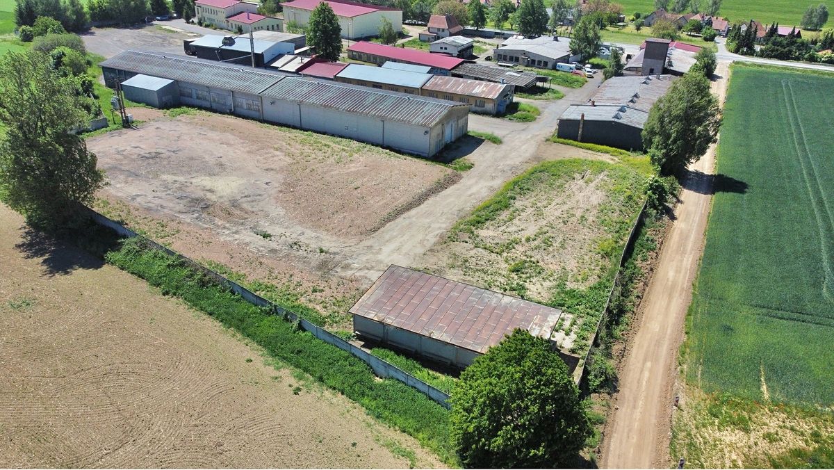 Prodej skladového prostoru 1400 m² – fotografie 2