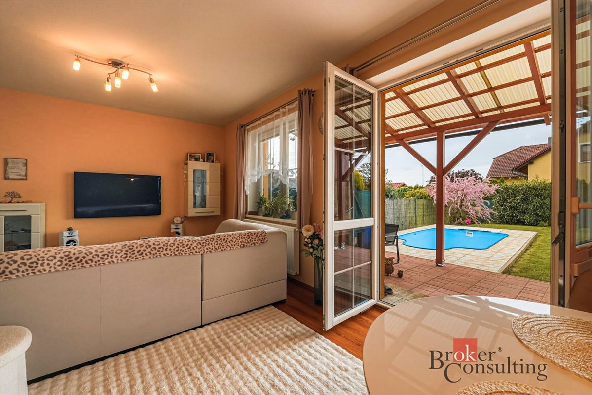 Prodej rodinného domu 122 m², pozemek 121 m² – fotografie 5