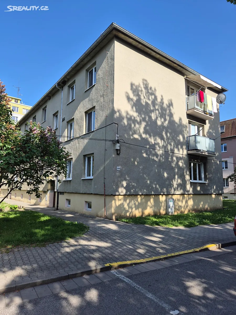 Pronájem bytu 2+1 50 m² – pohled 2