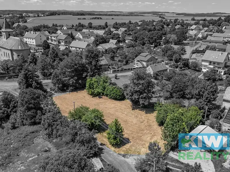 Prodej stavebního pozemku 1744 m², Velké Heraltice – náhled fotky 3
