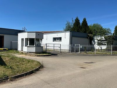 Prodej skladového prostoru 809 m²