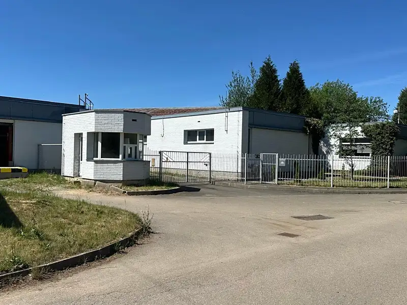 Prodej skladového prostoru 809 m², Sedlec-Prčice – náhled fotky 1