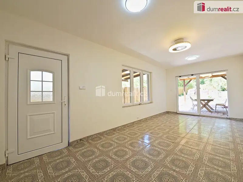 Prodej rodinného domu 190 m², pozemek 896 m², Lovosice – náhled fotky 2