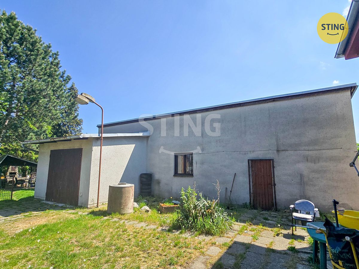 Prodej rodinného domu 200 m², pozemek 710 m² – fotografie 4