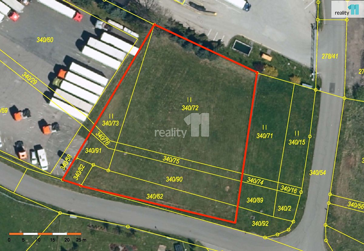 Prodej komerčního pozemku 2833 m²