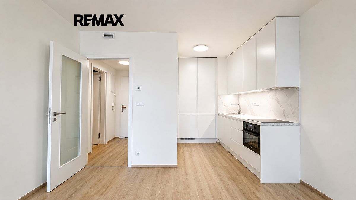 Pronájem bytu 1+kk 45 m² (Jednopodlažní)