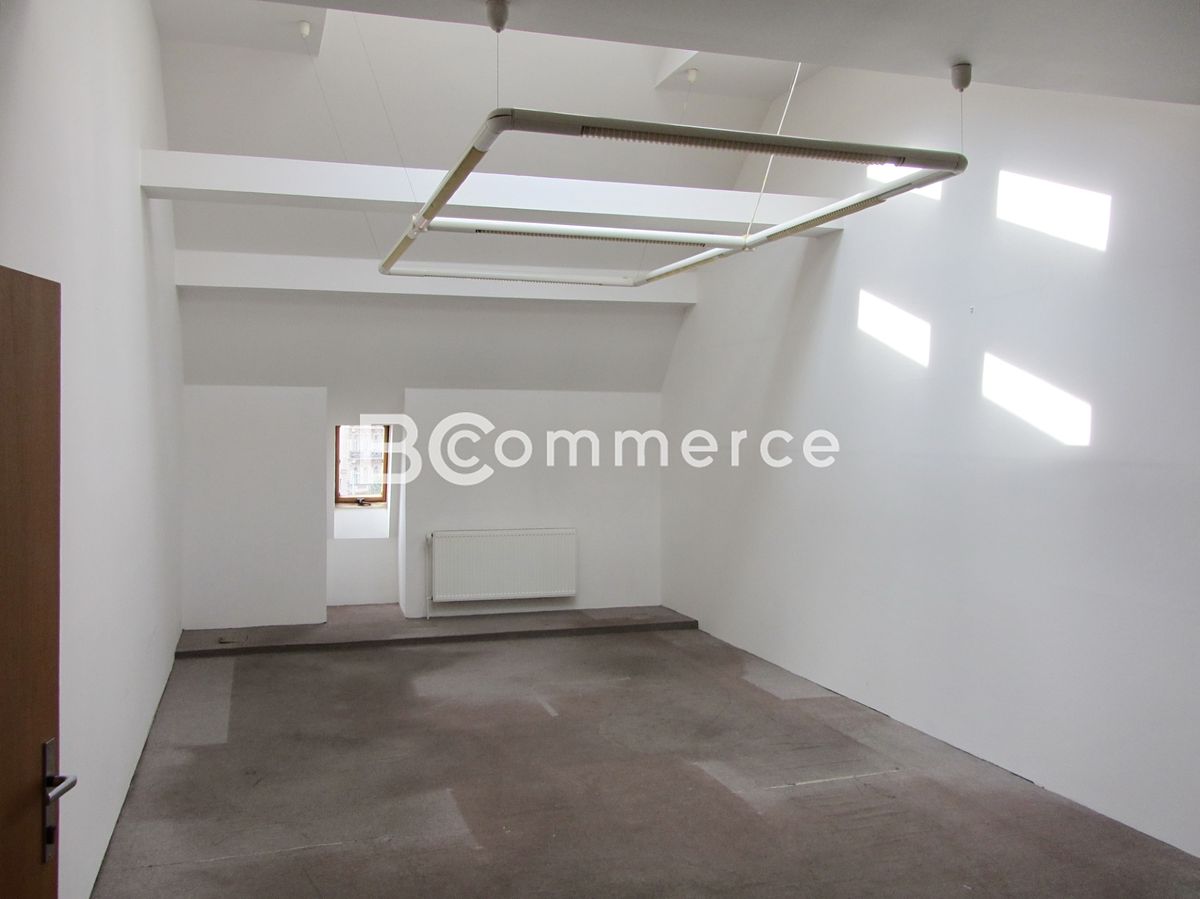 Pronájem kanceláře 61 m² – fotografie 5