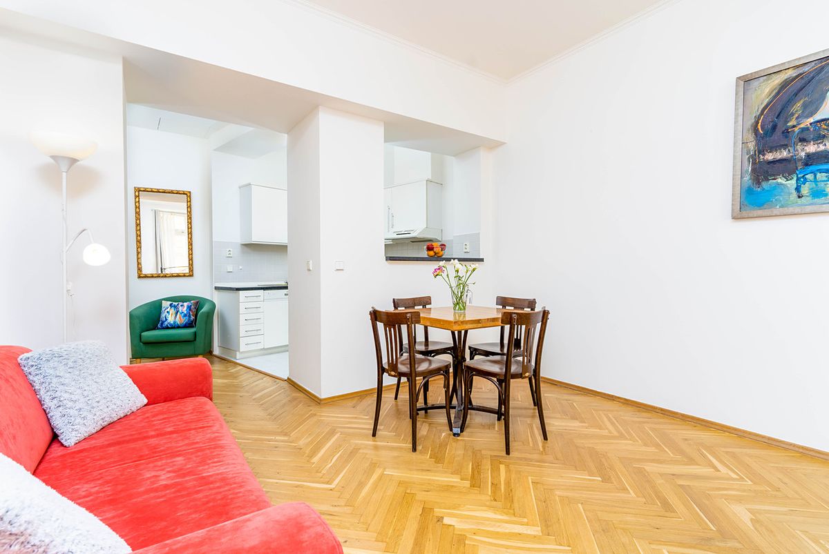 Pronájem bytu 1+kk 42 m²