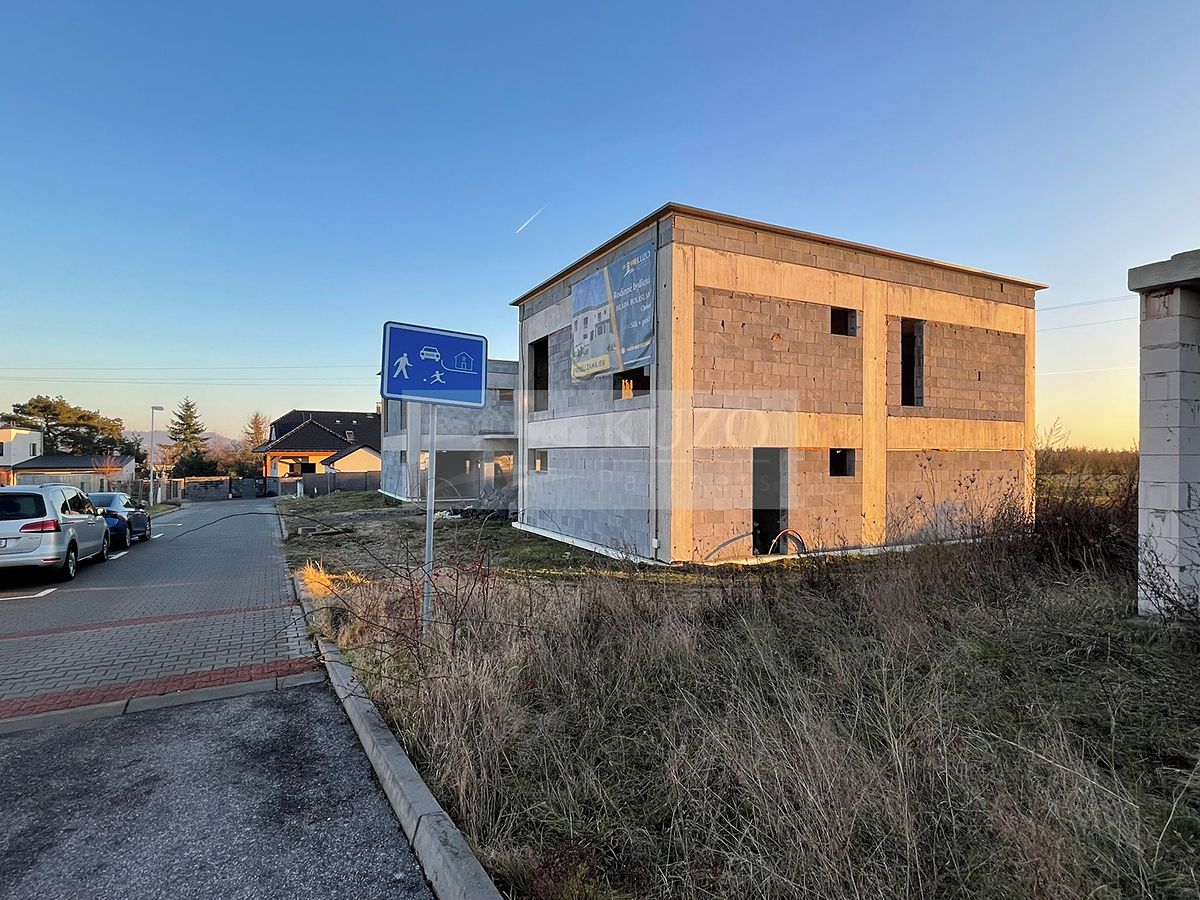 Prodej rodinného domu 168 m², pozemek 458 m² – fotografie 3