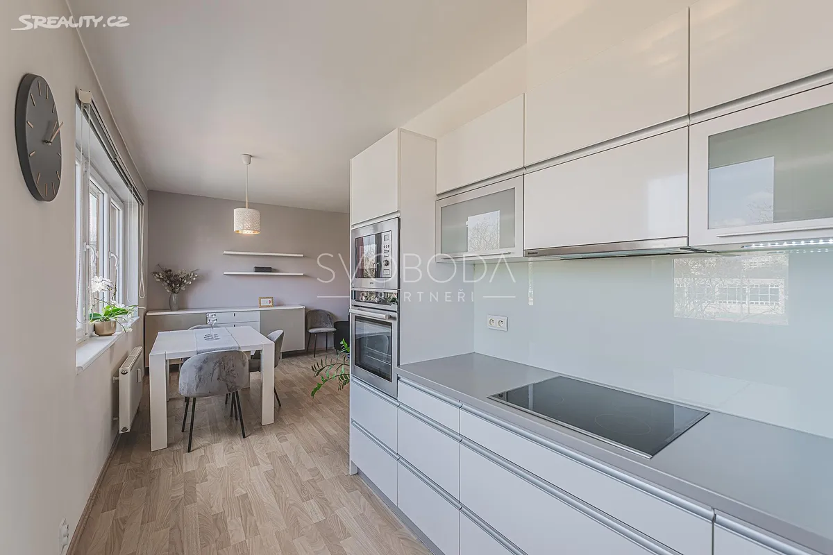 Pronájem bytu 2+kk 64 m² – pohled 5