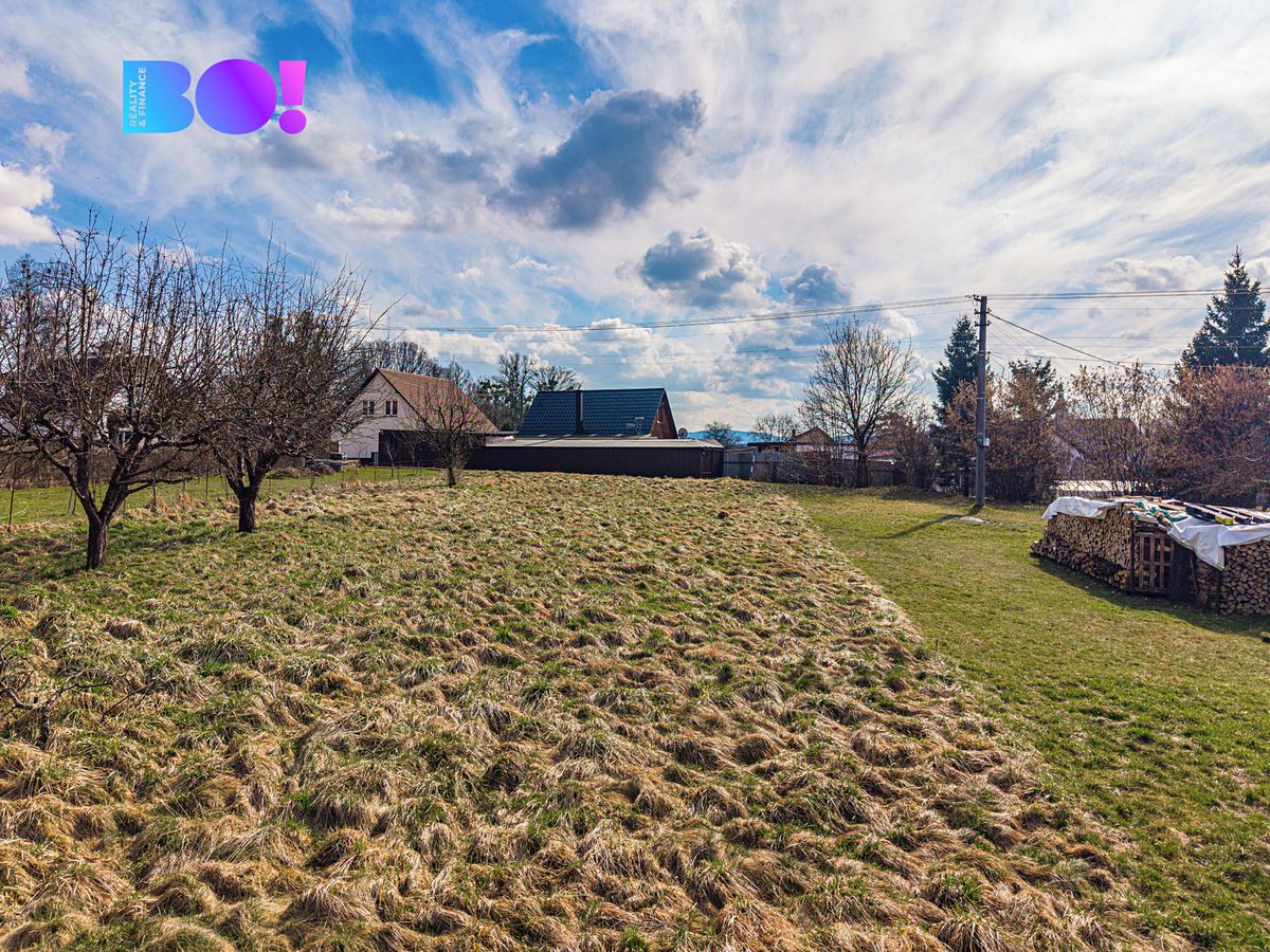 Prodej stavebního pozemku 1052 m² – fotografie 2
