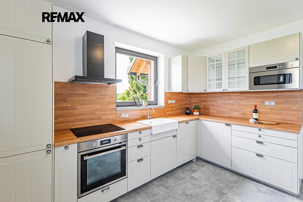 Prodej rodinného domu 120 m², pozemek 1013 m² – fotografie 2