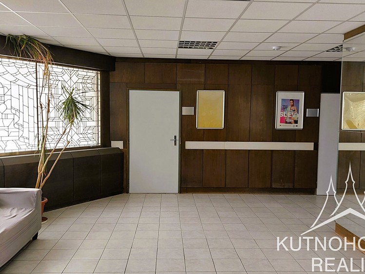 Комерційне приміщення в оренду, 43 м² (1 з 12)