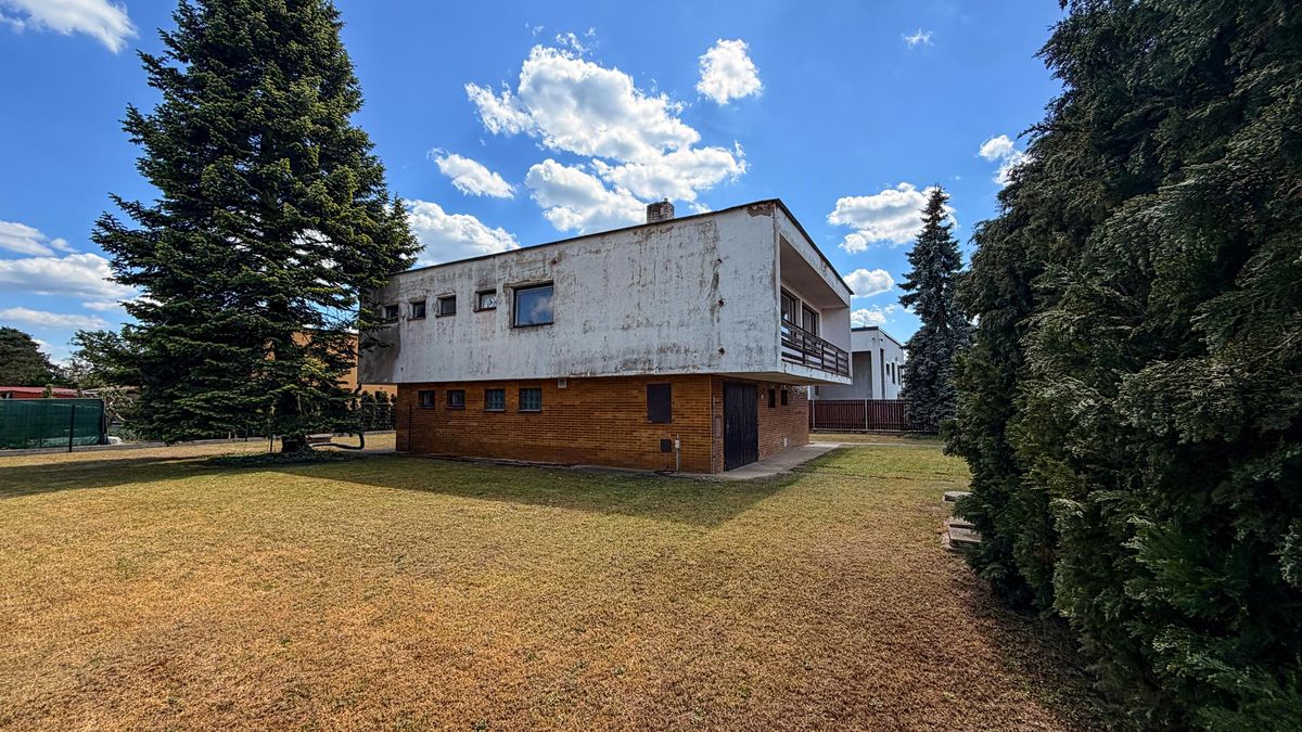 Prodej rodinného domu 352 m², pozemek 624 m² – fotografie 4
