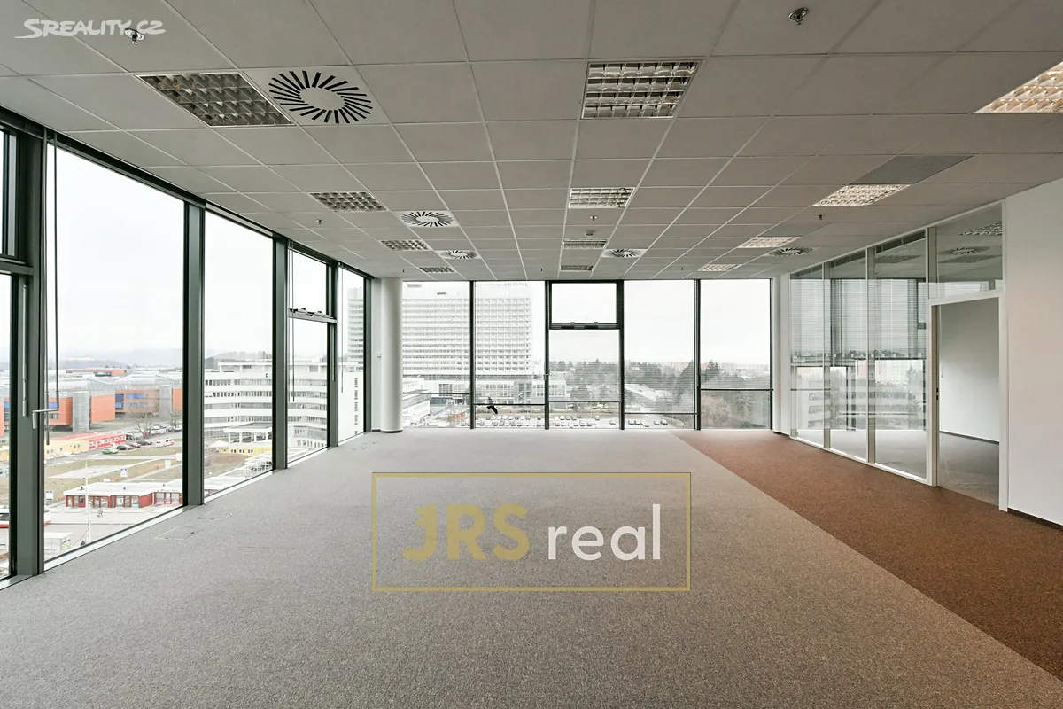 Pronájem kanceláře 285 m² – pohled 2