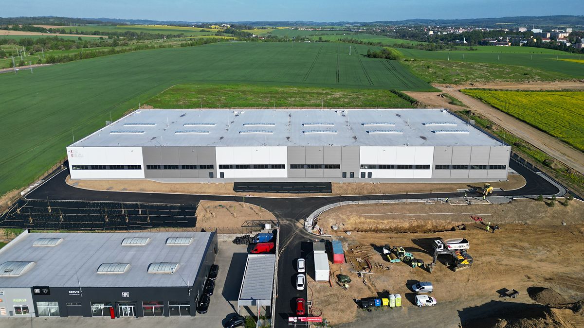 Pronájem skladového prostoru 10540 m² – fotografie 2