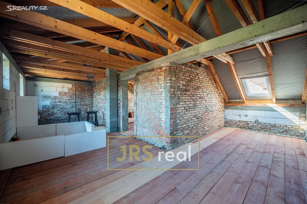 Prodej rodinného domu 527 m², pozemek 1300 m² – pohled 6