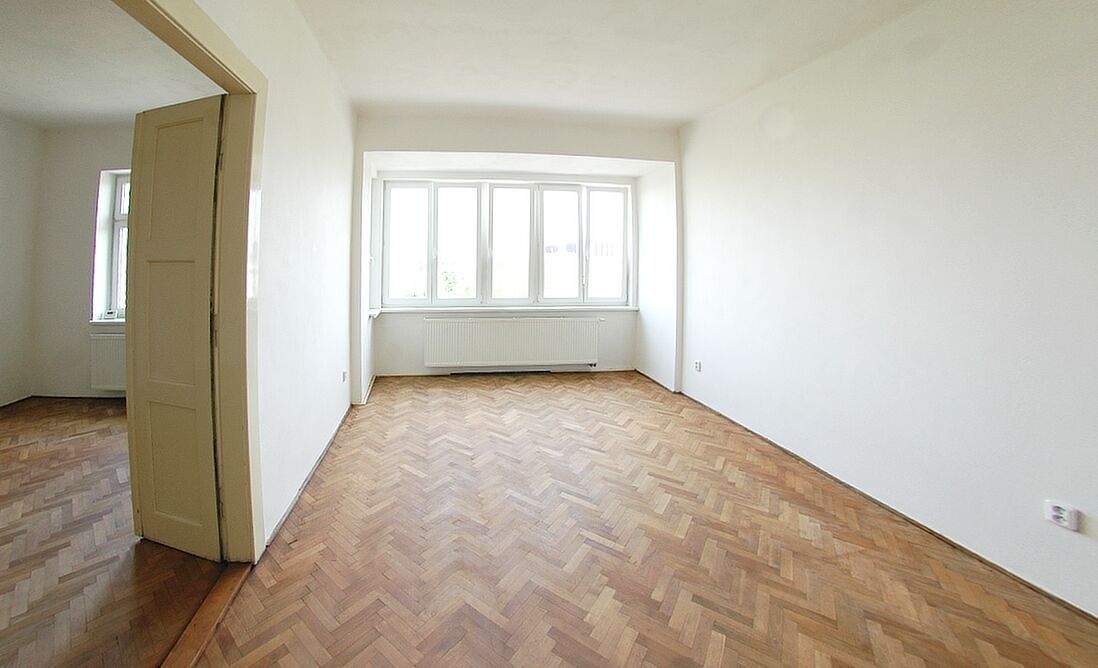 Pronájem bytu 2+1 97 m² – fotografie 3