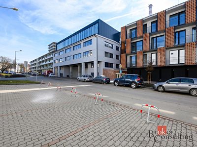 Pronájem kanceláře 219 m²