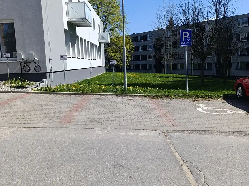 Pronájem garážového stání 12 m², Jihlava – náhled fotky 2