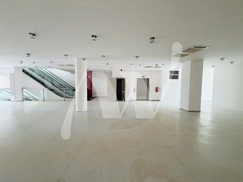 Pronájem obchodního prostoru 306 m² – fotografie 2