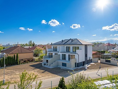 Prodej  rodinného domu 280 m², pozemek 397 m²