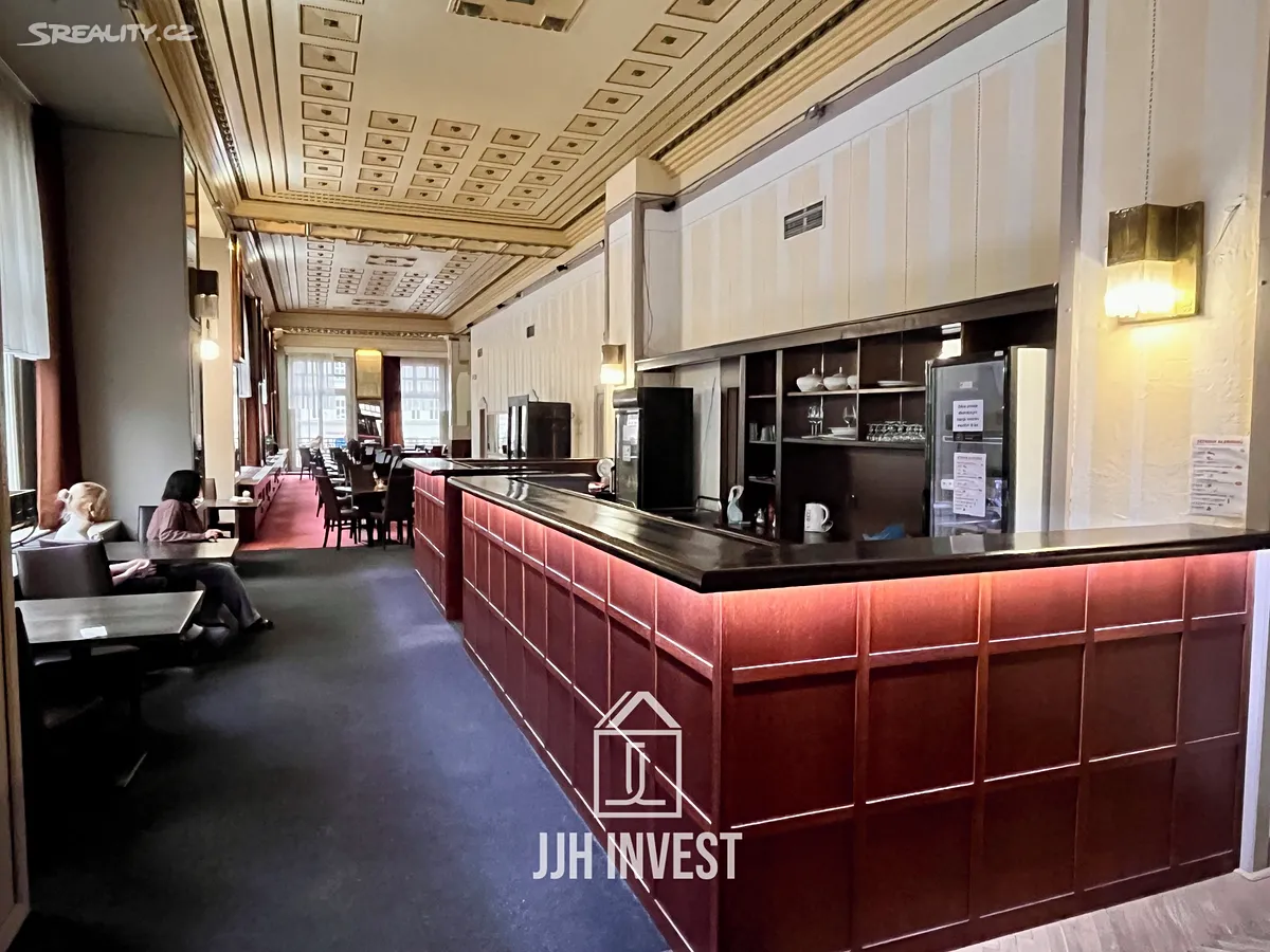 Pronájem restaurace 225 m² – pohled 2