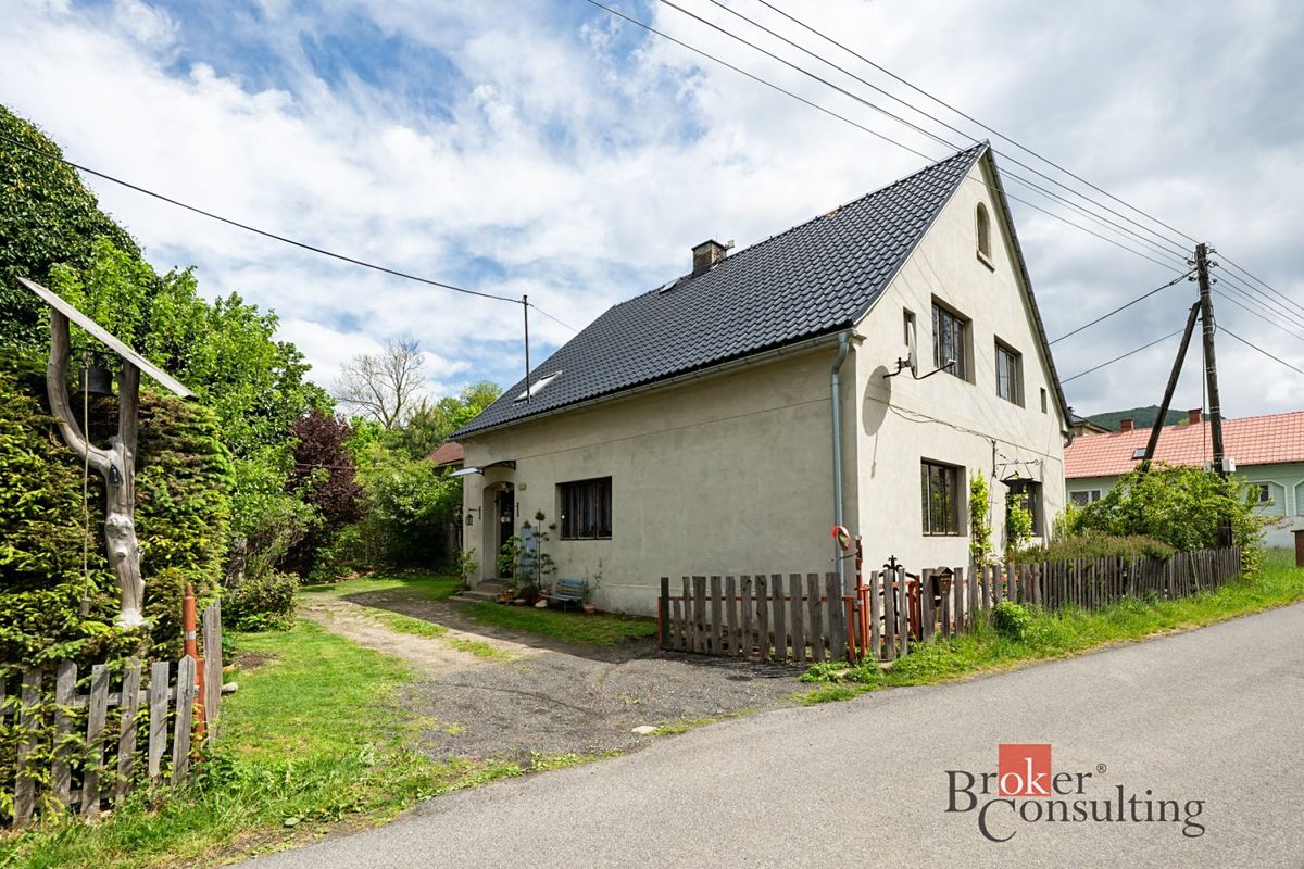 Prodej rodinného domu 284 m², pozemek 512 m²