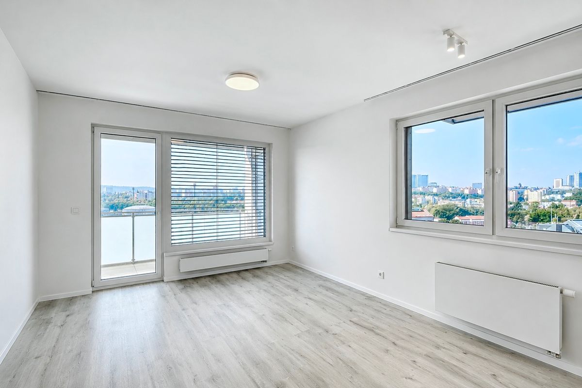 Pronájem bytu 3+kk 65 m²