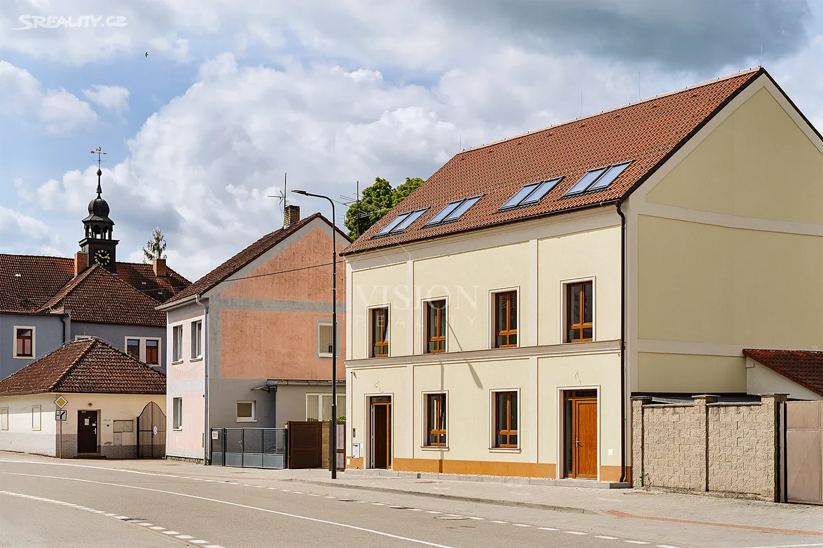 Prodej rodinného domu 310 m², pozemek 568 m², Netvořice