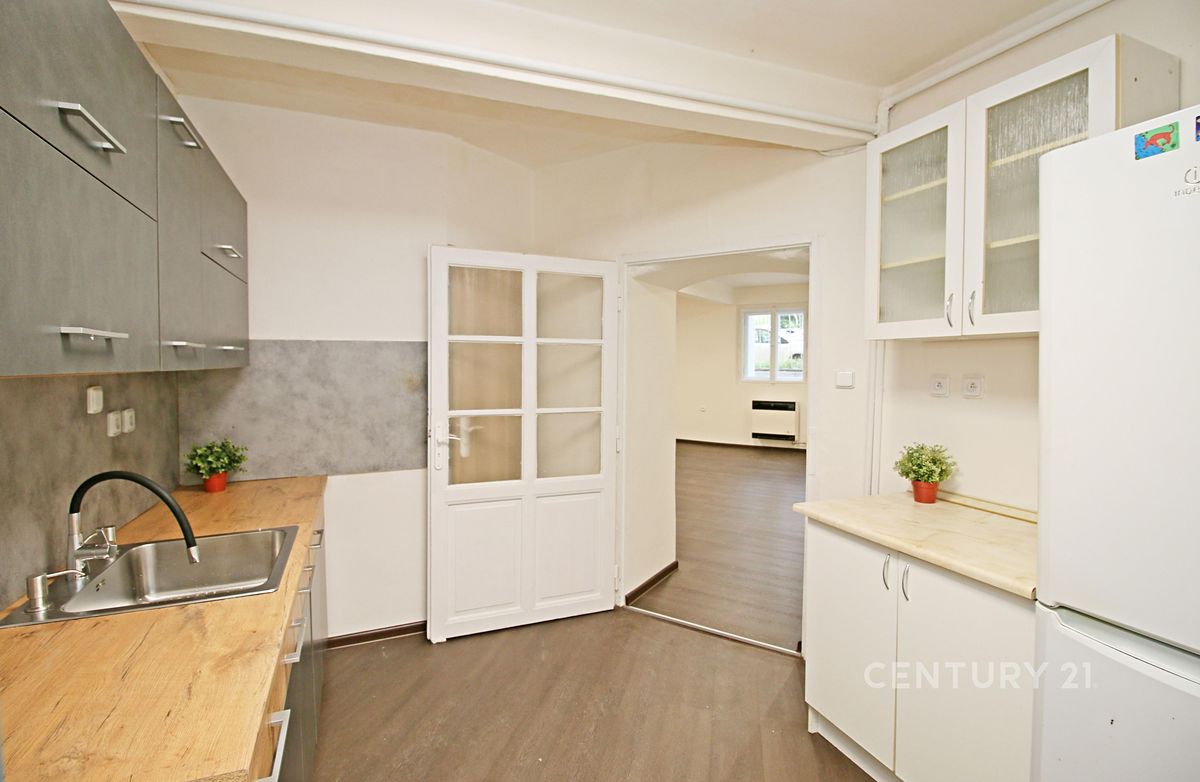 Pronájem kanceláře 146 m²