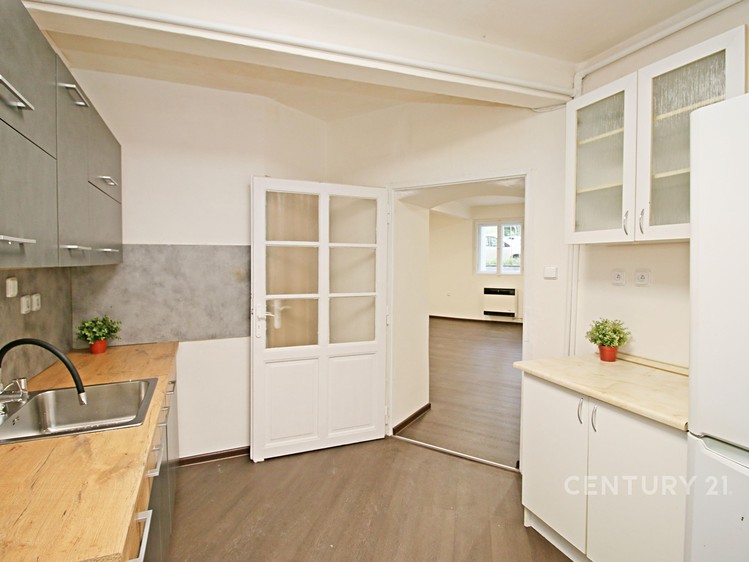 Комерційне приміщення в оренду, 146 м² (1 з 36)